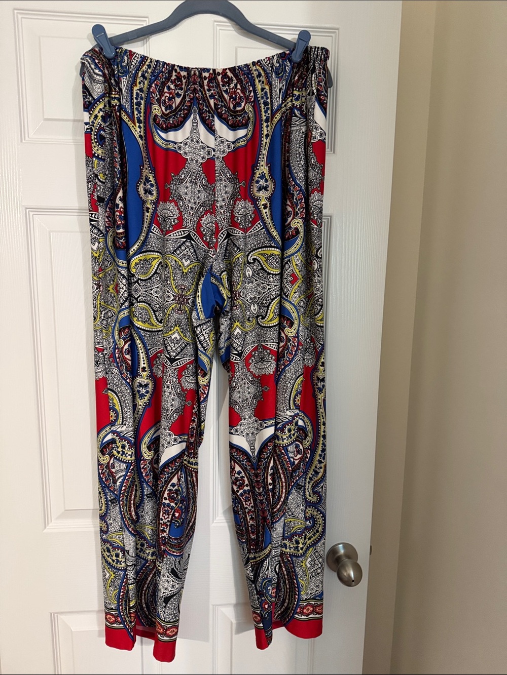Melissa Paige Red, Blue & Yellow Paisley Elastic-Waist Joggers